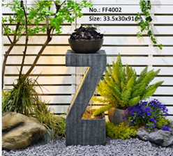 מזרקת מים אותיות