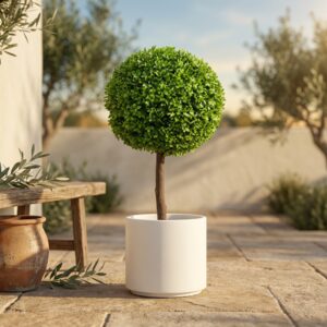 עץ טופיארי כדורי מלאכותי בעציץ לבן