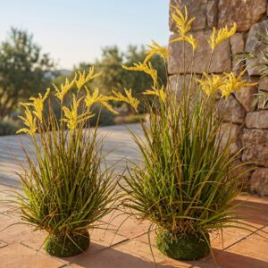 דשא נוי מלאכותי עם שיבולים צהובות