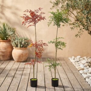 עץ נוי מלאכותי בעציץ