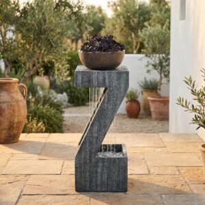 מזרקת מים דקורטיבית בצורת האות Z